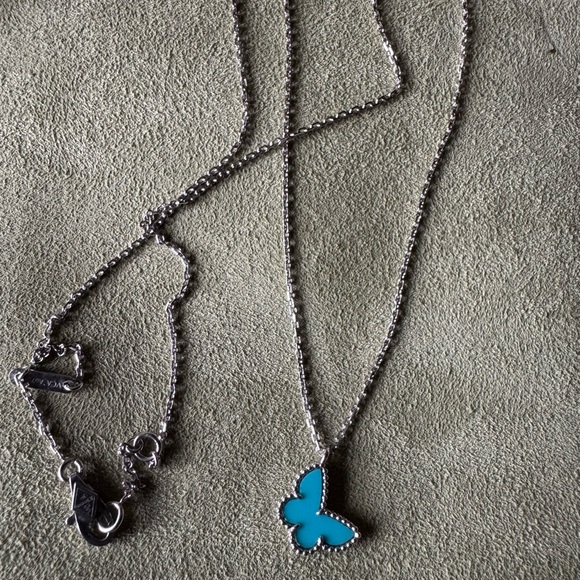 Van Cleef & Arpels 18k white gold Sweet Alhambra butterfly pendant necklace - Picture 9 of 9